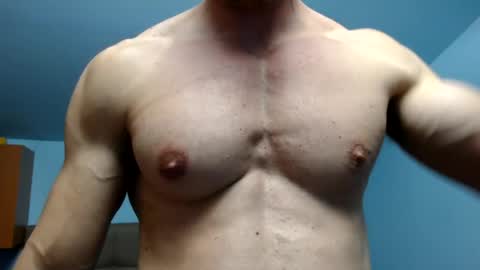 razorramon13 online show from September 5, 7:52 pm