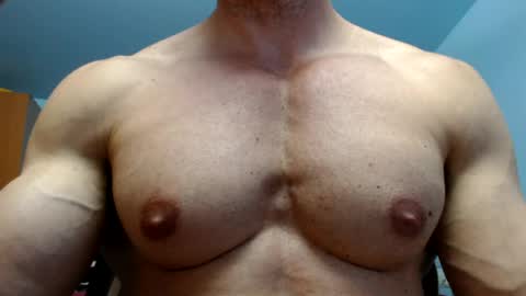 razorramon13 online show from September 6, 9:26 am