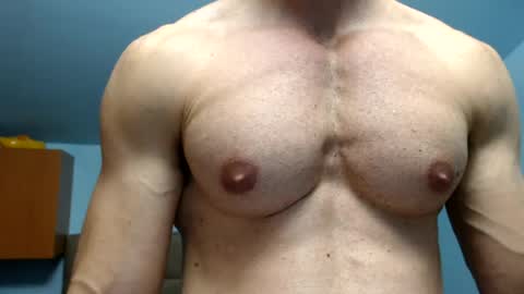razorramon13 online show from September 8, 8:49 pm