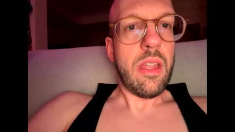 HugeSecret online show from May 3, 11:43 pm