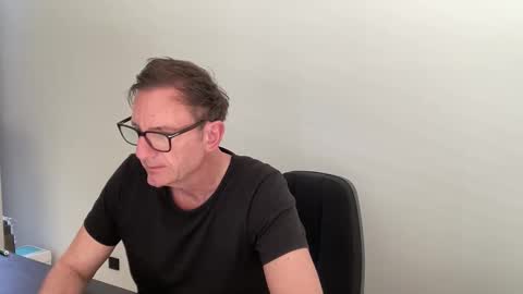 realstuff_ online show from April 30, 11:35 am