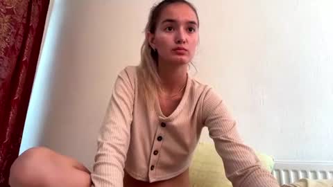 Risa online show from July 27, 2:00 pm