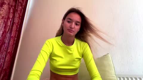 Risa online show from July 29, 1:40 pm