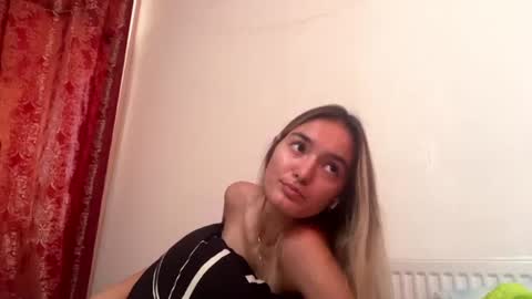 Risa online show from August 12, 3:25 pm