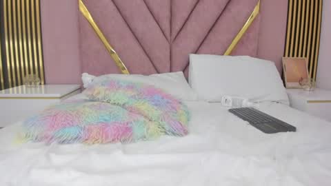 Rebeca online show from August 14, 2:10 pm