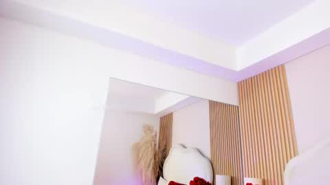 rebeca_taylor_ online show from August 5, 9:40 am