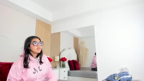 rebeca_taylor_ online show from August 6, 9:52 am