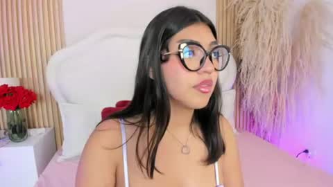 rebeca_taylor_ online show from August 15, 7:23 am