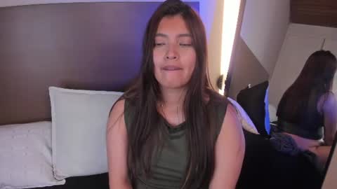 Rebeca online show from August 8, 9:42 am