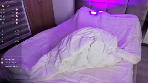 rebeccaferrati online show from July 27, 12:05 am
