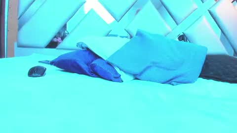 rebeccamitchell_ online show from August 3, 5:09 pm