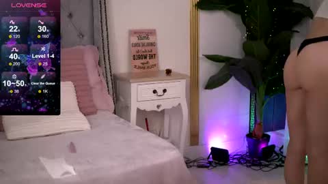 Rebecca online show from August 17, 8:19 am