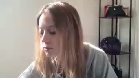 rebeccascottx online show from August 5, 9:24 pm