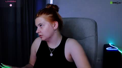 red__dizzy online show from August 5, 9:57 pm