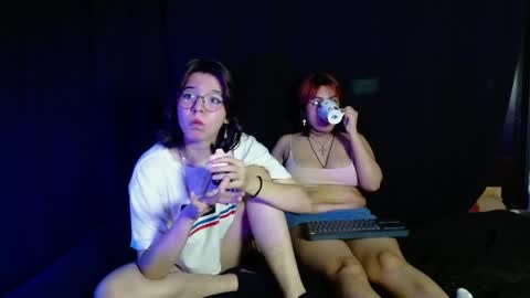 red_cherry2 online show from April 28, 4:12 am