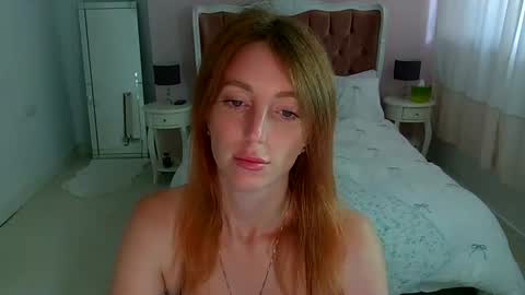 Red -  online show from August 5, 1:42 pm