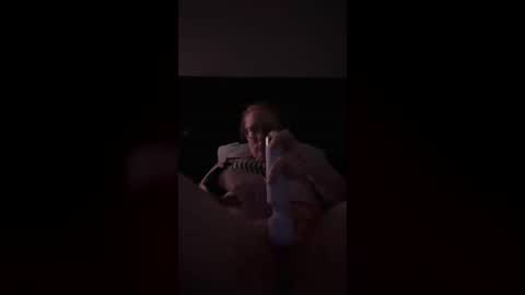red_hot_fox03 online show from August 29, 10:42 pm