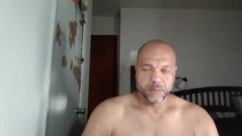Redbone online show from April 21, 3:01 am