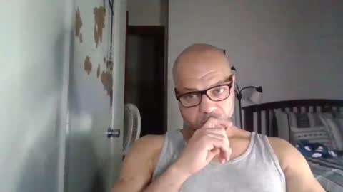 Redbone online show from April 24, 1:42 am