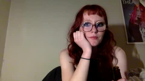 redcassie666 online show from May 22, 11:29 pm