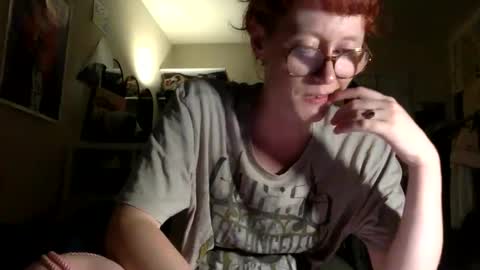 redcassie666 online show from May 30, 10:11 pm