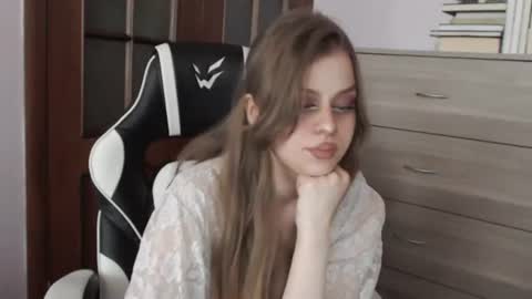 Lily online show from July 1, 3:51 am