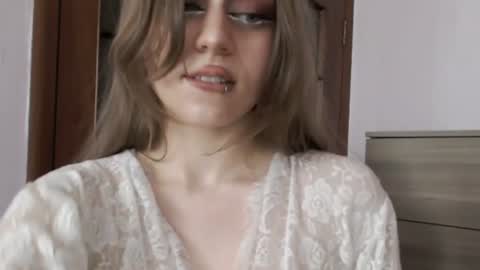 Lily online show from July 1, 4:57 am