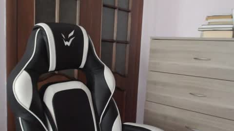 Lily online show from August 3, 4:19 am