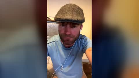 redvers1 online show from April 22, 9:07 pm