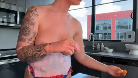 reecemariexx online show from August 10, 8:10 pm