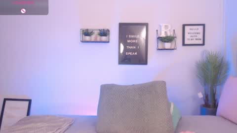 regina1819 online show from August 10, 4:36 am
