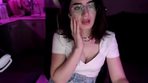 regina_glow online show from August 15, 12:25 am