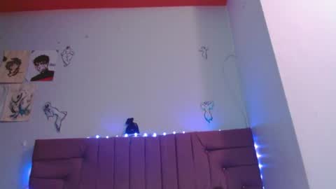 reiv_femboy online show from June 14, 10:45 am