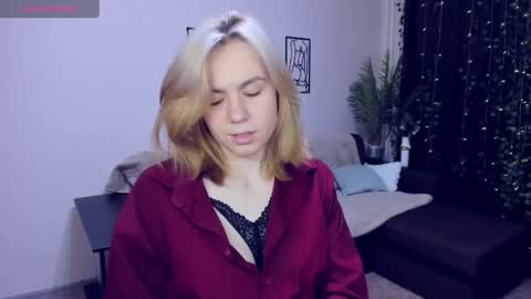 RemiPeach online show from May 25, 5:37 pm