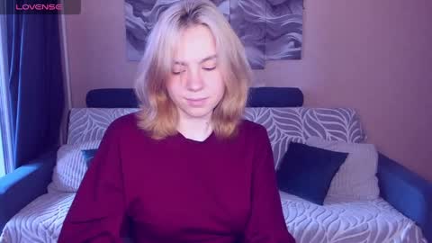 RemiPeach online show from May 28, 3:59 pm