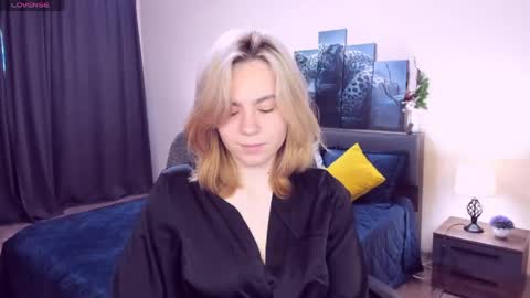 RemiPeach online show from May 29, 4:53 pm