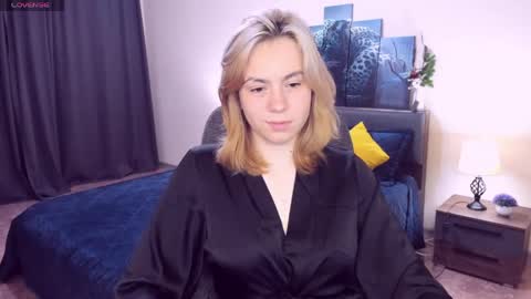 RemiPeach online show from May 29, 7:38 pm