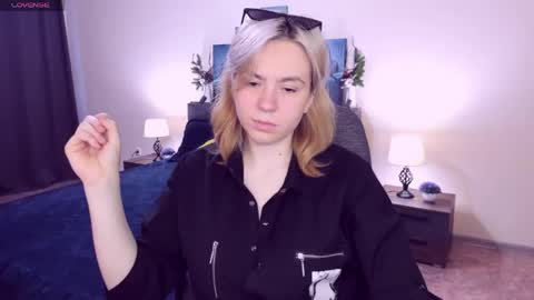 RemiPeach online show from May 30, 3:46 pm