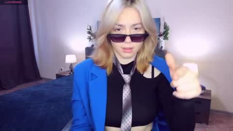 RemiPeach online show from June 8, 3:40 pm