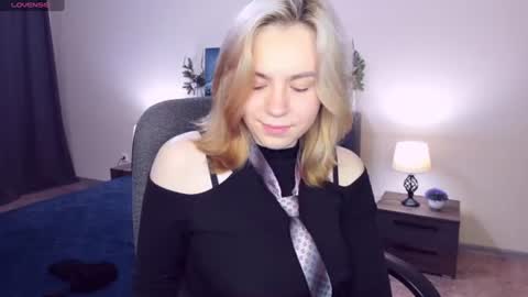 RemiPeach online show from June 8, 9:21 pm