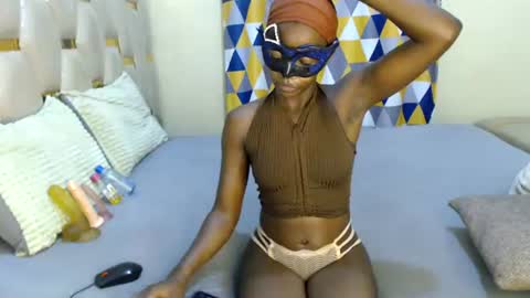 remmyqueen online show from July 1, 8:54 pm