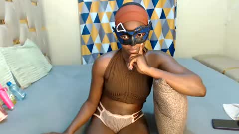 remmyqueen online show from July 1, 11:05 pm