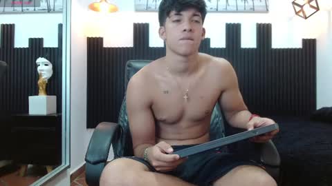 REN online show from August 13, 6:49 am