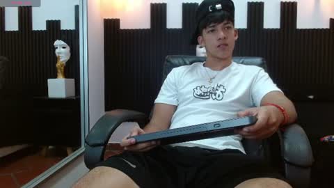REN online show from August 14, 3:43 am