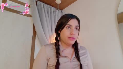 renataleclair online show from August 7, 8:36 am
