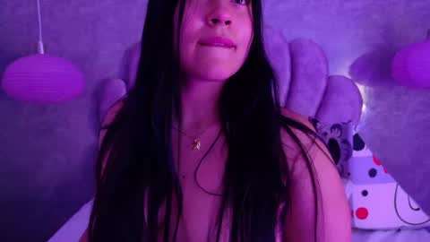 RenataPeach online show from August 9, 11:55 am