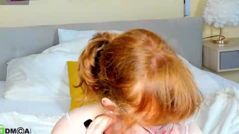 reneefoxy_ online show from July 29, 2:40 am