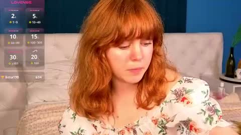 reneefoxy_ online show from August 9, 5:52 am
