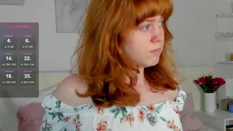 reneefoxy_ online show from August 15, 1:53 am