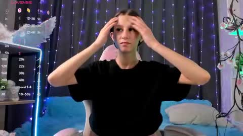 Christina online show from August 12, 7:27 pm